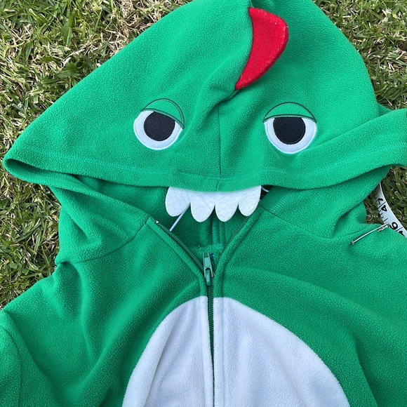 Jammies for you families.. Dino’s - Picture 6 of 7